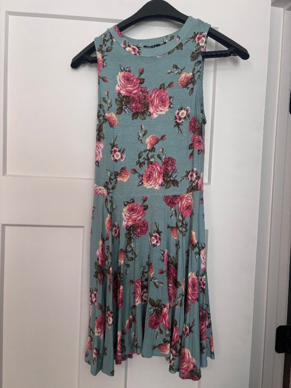 Forever 21 - Floral Summer dress - gently used, size medium